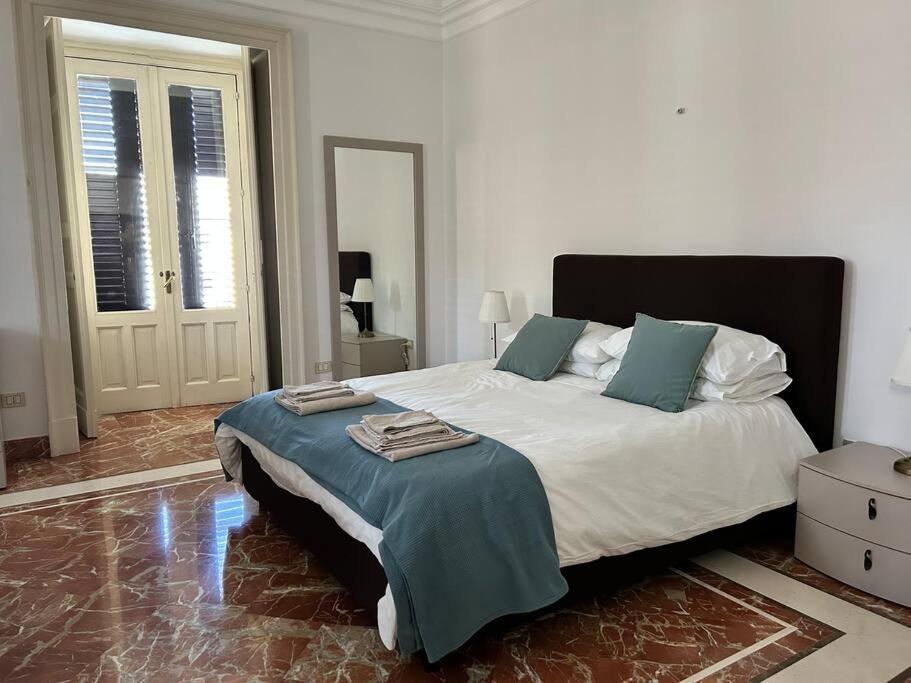 Appartamento “Al Duomo” Κατάνια Εξωτερικό φωτογραφία